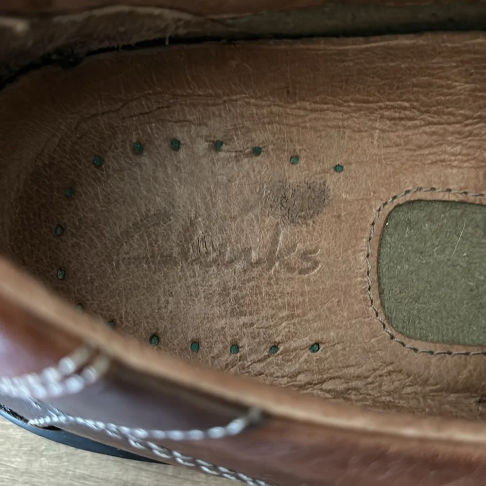 Clarks slip on dress shoes size 9